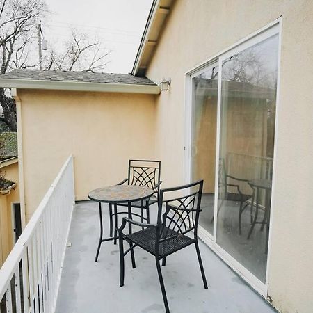 Gorgeous Upstairs Studio With Patio And Laundry تشيكو، كاليفورنيا المظهر الخارجي الصورة